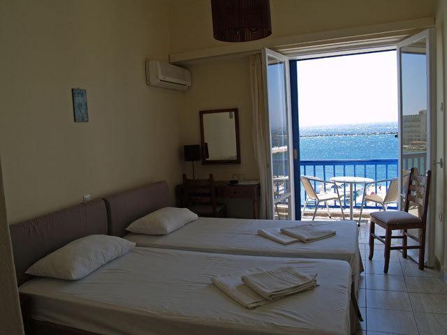 Delfinia Hotel Тинос Екстериор снимка